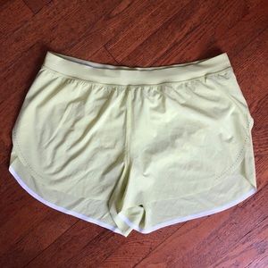 Lululemon Find Your Pace Size 14